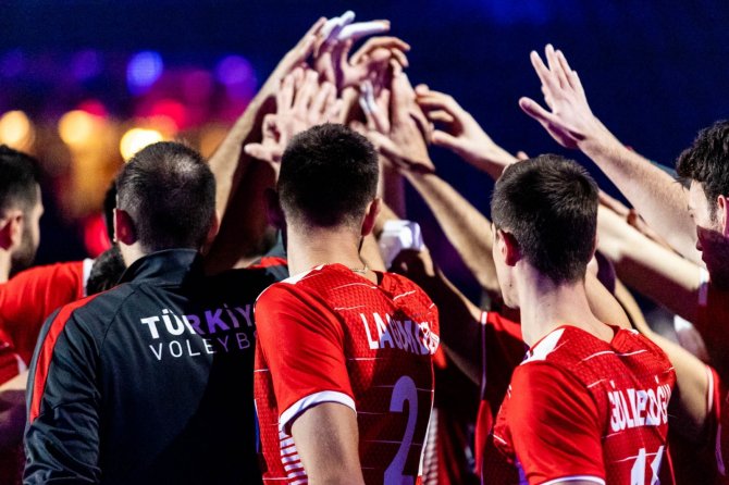 Filenin Efeleri, Hollanda’ya Yenildi
