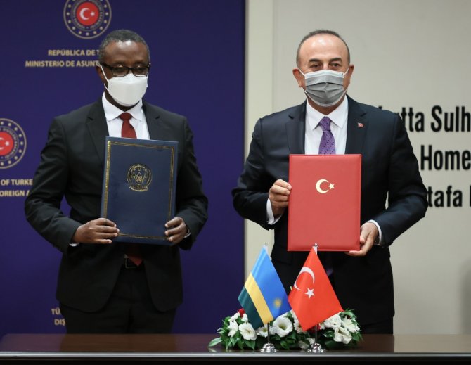 Bakan Çavuşoğlu: “Kim Yaparsa Yapsın Demokrasiye Karşı Müdahalelere Karşıyız”