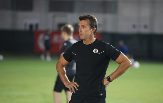 Bülent Korkmaz, Alanyaspor İle İlk Antrenmanına Çıktı