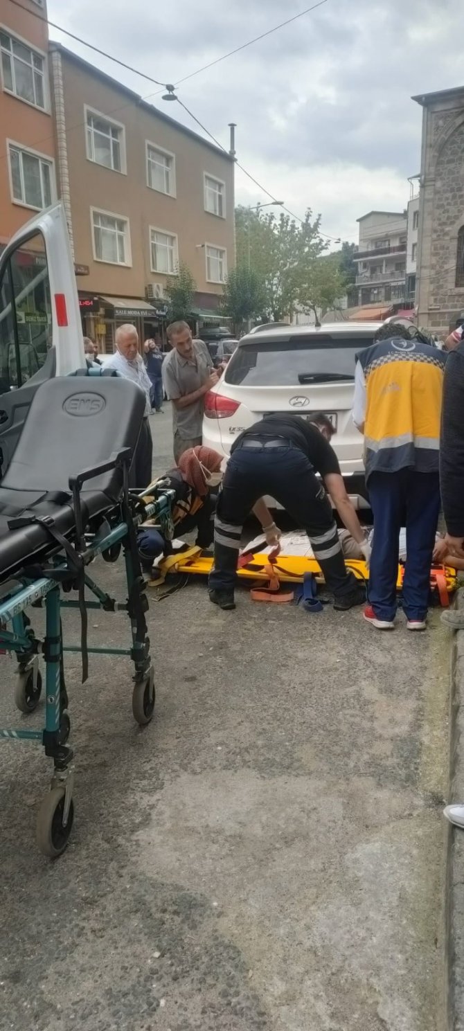 İ̇nşaattan Düşen İşçi Hayatını Kaybetti