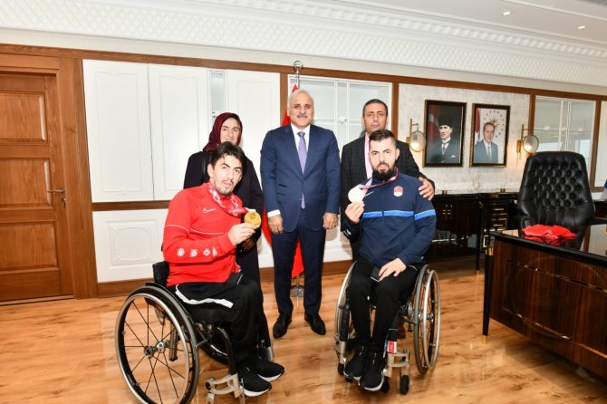 Başkan Zorluoğlu Şampiyon Kardeşleri Ağırladı