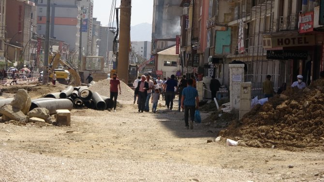 Yüksekova’nın Bitmeyen Çileli Yolları