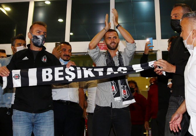 Miralem Pjanic’e Taraftarlardan Coşkulu Karşılama