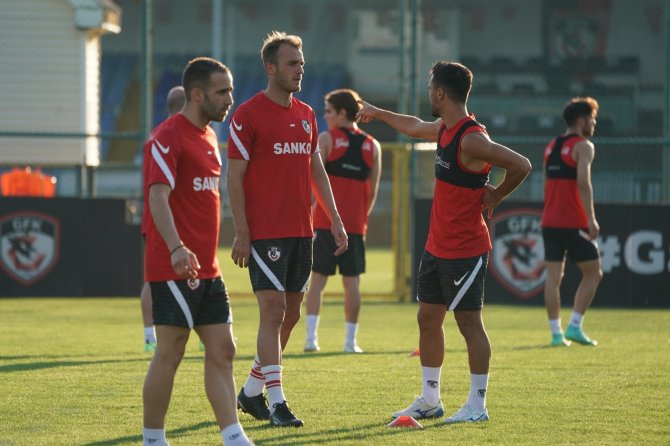 Gaziantep Fk’ya 14 Oyuncu Geldi, 13 Oyuncu Gitti