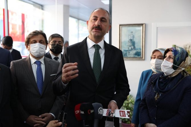 “Parmak İzi İle Kimlik Doğrulama Sistemini 2022 Yılında Tüm Noterlerde Hayata Geçirilmesini Planlıyoruz”