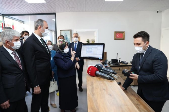 “Parmak İzi İle Kimlik Doğrulama Sistemini 2022 Yılında Tüm Noterlerde Hayata Geçirilmesini Planlıyoruz”