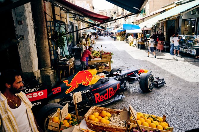 Max Verstappen, İ̇talya Gp Öncesinde Palermo Sokaklarında Gezintiye Çıktı
