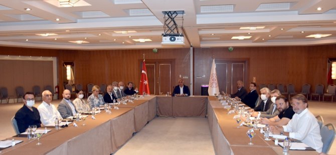 Kültür Ve Turizm Bakanı Ersoy, Marmaris’te Turizmciler İle Bir Araya Geldi