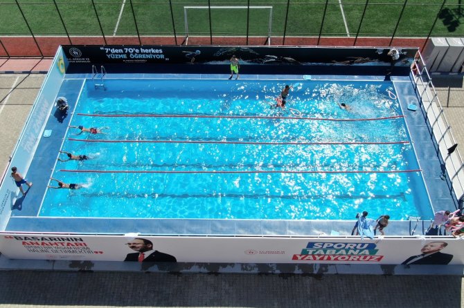 Çocuklar Yüzme Öğrensin Diye 40 Günde Yüzme Havuzu Kuruldu