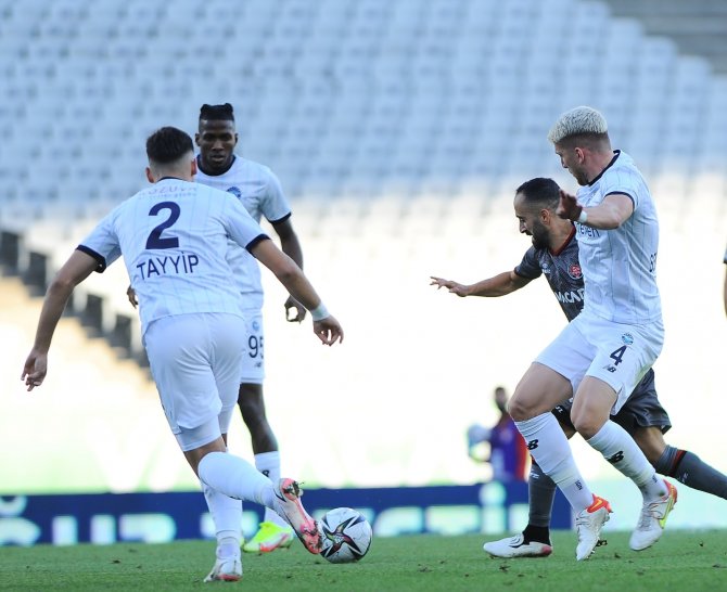 Süper Lig: Fatih Karagümrük: 4 - Adana Demirspor: 0 (Maç Sonucu)