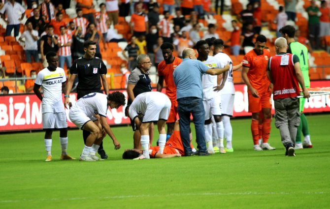 Adanaspor’da Berkan Fırat’ın Ayağı Kırıldı