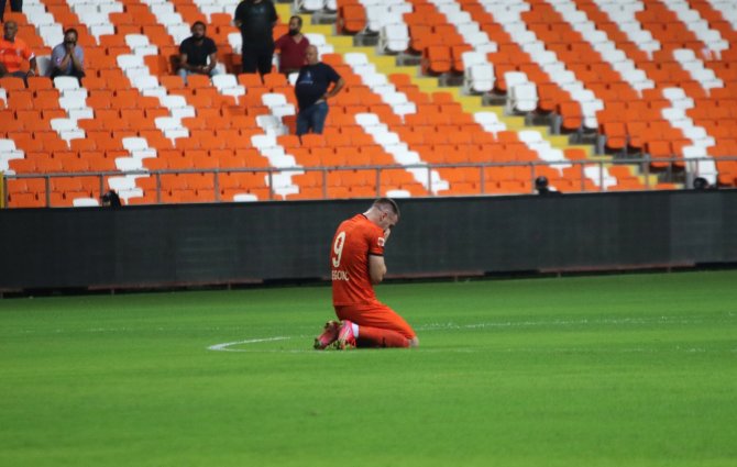 Adanaspor’da Berkan Fırat’ın Ayağı Kırıldı