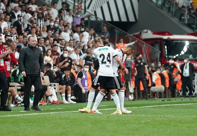 Süper Lig: Beşiktaş: 2 - Yeni Malatyaspor: 0 (İ̇lk Yarı)