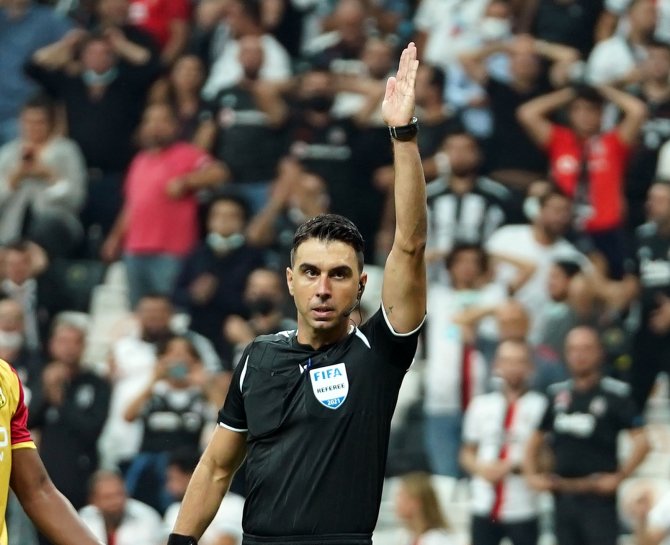 Süper Lig: Beşiktaş: 2 - Yeni Malatyaspor: 0 (İ̇lk Yarı)