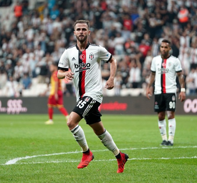 Süper Lig: Beşiktaş: 2 - Yeni Malatyaspor: 0 (İ̇lk Yarı)
