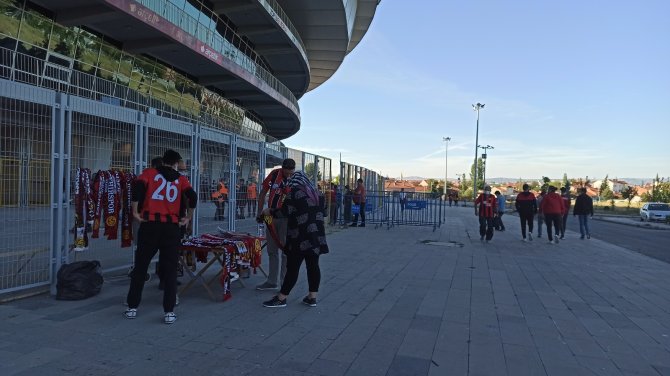 Eskişehirspor Taraftarından Maça Yoğun İlgi
