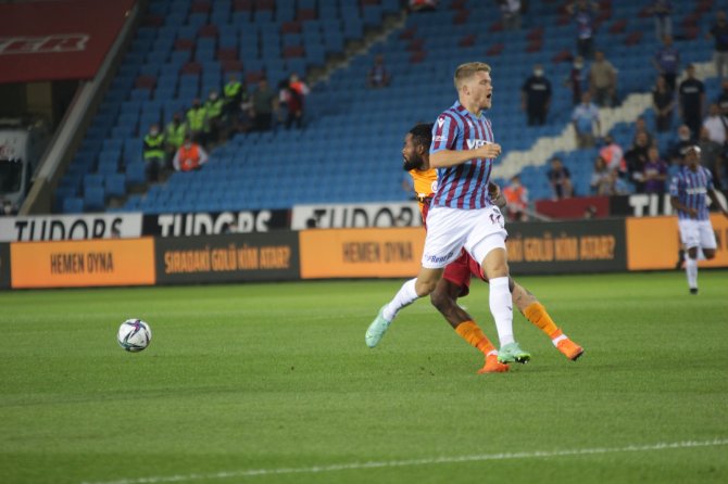 Süper Lig: Trabzonspor:1 - Galatasaray:2 (İ̇lk Yarı)