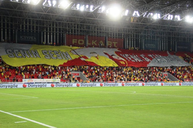 Süper Lig: Göztepe: 0 - Medipol Başakşehir: 1 (İ̇lk Yarı)