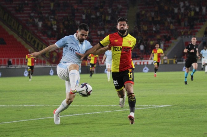 Süper Lig: Göztepe: 0 - Medipol Başakşehir: 1 (İ̇lk Yarı)