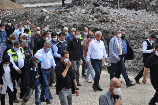 Bakan Kurum: “Sel Bölgesinde Toplamda 952 Konut Ve 170 Tane Köy Evinin Yapımına Başladık”