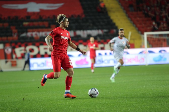 Süper Lig: Gaziantep Fk: 0 - Fta Antalyaspor: 0 (İ̇lk Yarı)