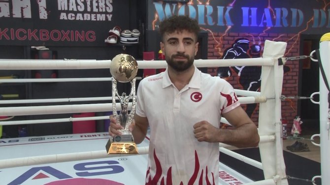 Şampiyon Kick Boksçu, İ̇talya’da İkinci Kez Kupa Kaldırmak İçin Hazırlanıyor