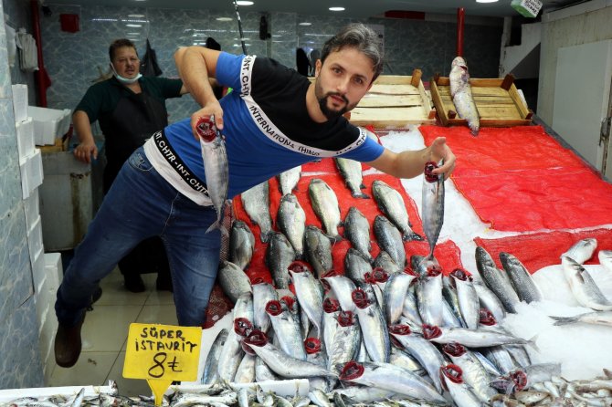 Bugün Günlerden ’Palamut’: Yarım Kiloluk Palamut 15 Lira