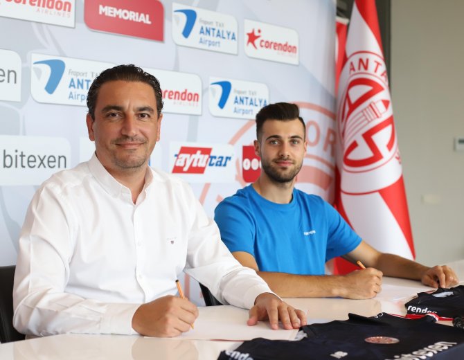 Genç Kaleci Ataberk Dadakdeniz Fta Antalyaspor’da