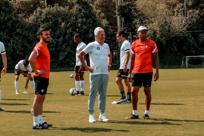 Altay, Göztepe Derbisine Hazırlanıyor
