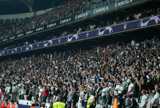 Uefa Şampiyonlar Ligi: Beşiktaş: 0 - Borussia Dortmund: 1 (Maç Devam Ediyor)