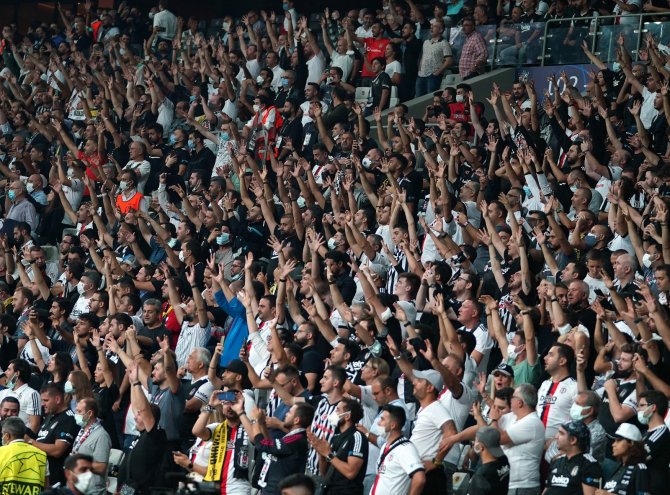 Uefa Şampiyonlar Ligi: Beşiktaş: 0 - Borussia Dortmund: 1 (Maç Devam Ediyor)