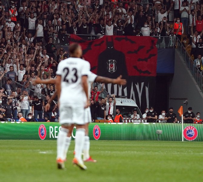 Uefa Şampiyonlar Ligi: Beşiktaş: 0 - Borussia Dortmund: 1 (Maç Devam Ediyor)