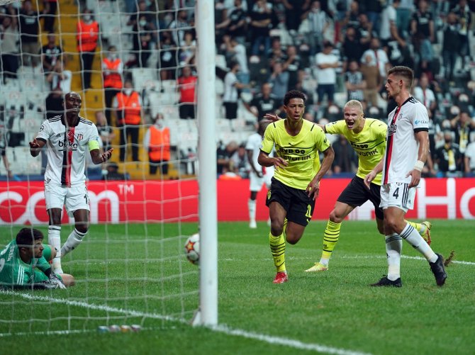 Uefa Şampiyonlar Ligi: Beşiktaş: 0 - Borussia Dortmund: 2 (İ̇lk Yarı)