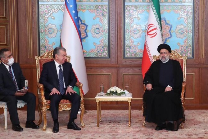 İ̇ran Cumhurbaşkanı Reisi, Özbekistan Devlet Başkanı Mirziyoyev İle Görüştü