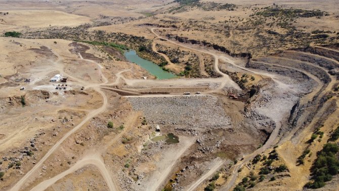 Siverek Taşıkara Barajı İle 3 Bin 50 Dekar Tarım Arazisi Suya Kavuşacak