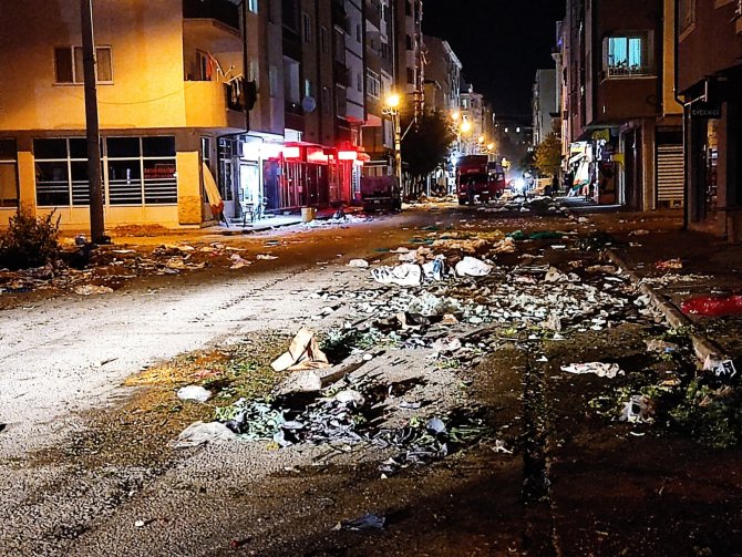 Pazarın Ardından Sokak Savaş Alanına Döndü