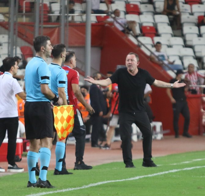Süper Lig: Ft Antalyaspor: 2 - Beşiktaş: 3 (Maç Sonucu)