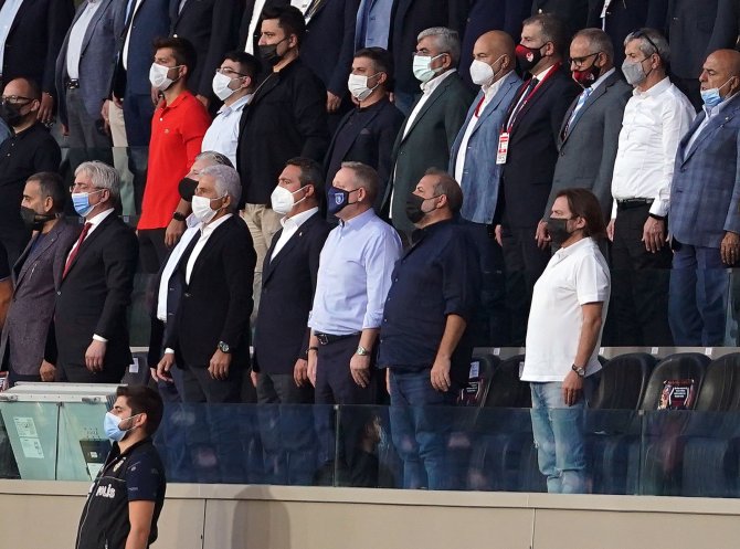 Süper Lig: Başakşehir: 1 - Fenerbahçe: 0 (Maç Devam Ediyor)