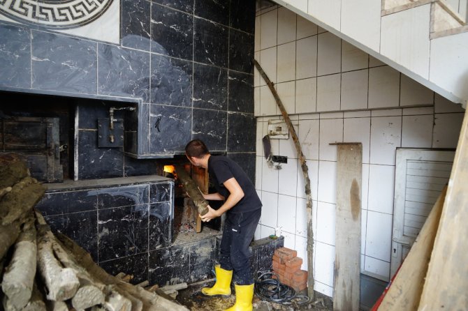 Selzede Genç, Kendisine Fazla Ödenen 750 Bin Lirayı İade Etti