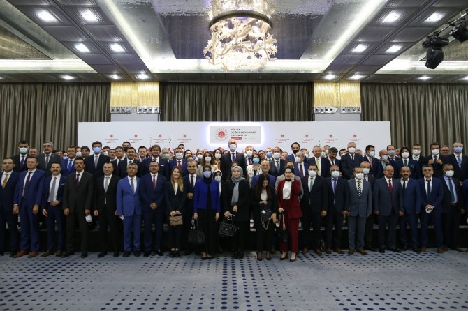 Bakan Gül: "Herkesin Beklediği Adaleti Tesis Etmek Hepimizin Boynunun Borcudur"