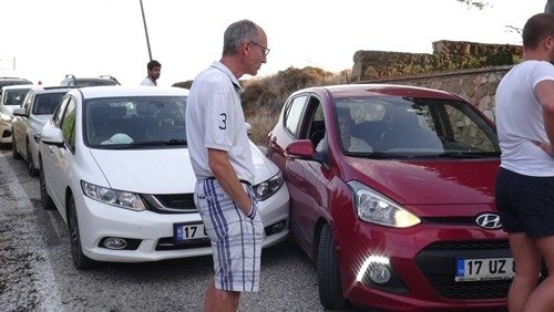 Bozcaada’da Tatilcilere Feribot İşkencesi, 6 Saat Beklediler