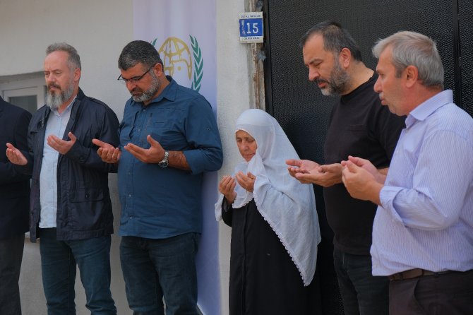Selde Evi Yıkılan Fatma Teyze’nin Yüzü Güldü