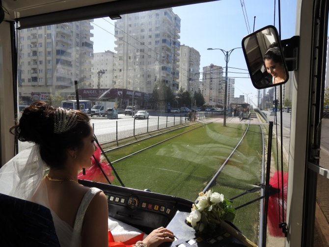 Tramvay, Gelin Aracı Oldu