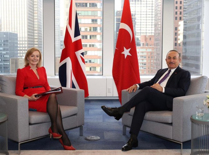 Dışişleri Bakanı Çavuşoğlu, Birleşik Krallık Dışişleri Bakanı Truss İle Bir Araya Geldi