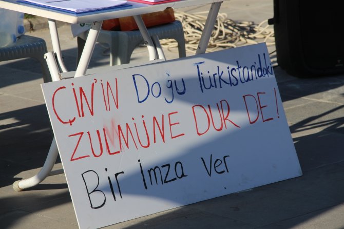 13 Kişilik Ailesinden 11’i Çin Zulmü Görüyor
