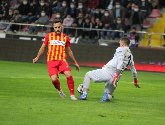 Süper Lig: Kayserispor: 2 - Galatasaray: 0 (İ̇lk Yarı)