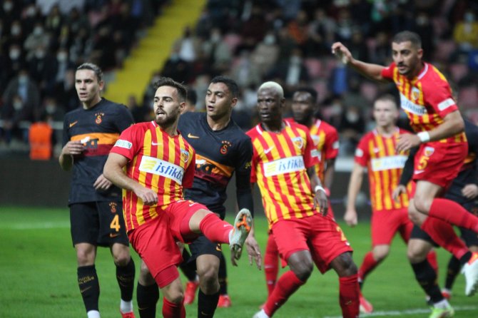 Süper Lig: Kayserispor: 2 - Galatasaray: 0 (İ̇lk Yarı)