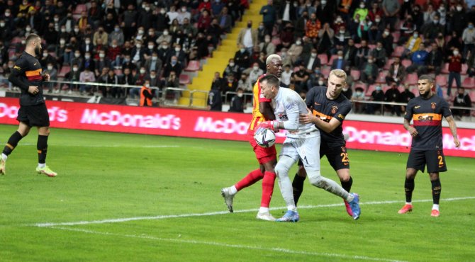 Süper Lig: Kayserispor: 3 - Galatasaray: 0 (Maç Sonucu)