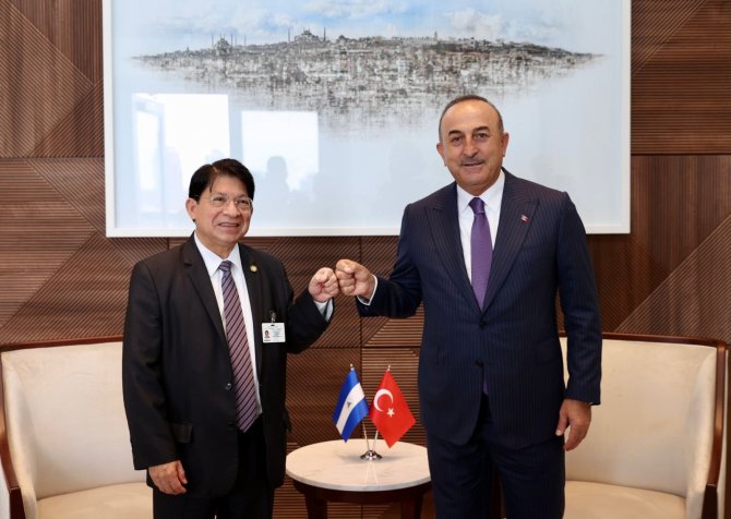 Dışişleri Bakanı Çavuşoğlu, Kazakistanlı, Ürdünlü Ve Nikaragualı Mevkidaşları İle Görüştü