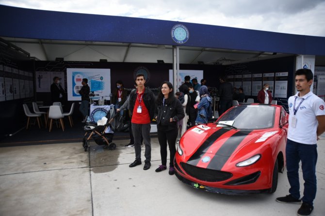 Üniversite Öğrencilerinin Ürettiği Otomobiller Teknofest’te Sergileniyor